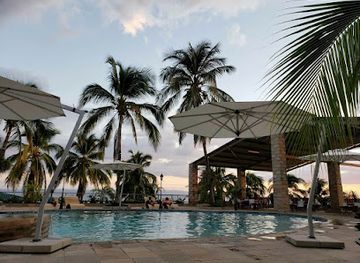 zambia/lake-kariba/bar/lake-safari-lodge