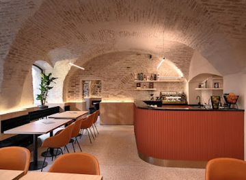 slovenia/central-slovenia/bar/zlata-ladjica-pub