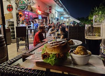 singapore/punggol/bar/georges-by-the-bay