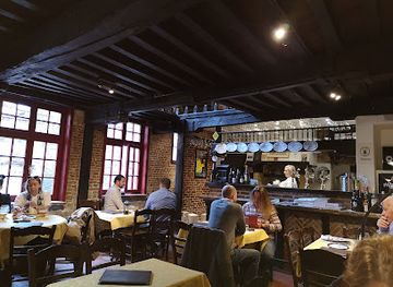 belgium/bruges/minnewater/bar/de-garre