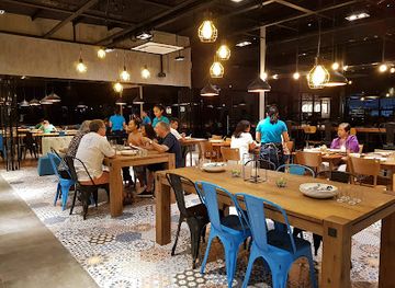 philippines/bohol/tagbilaran-city/bar/smoque-bistro-cafe-bar