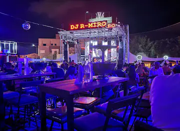 The Saloon - Restaurant & Lounge