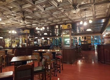 india/chennai/bar/the-moon-and-sixpence