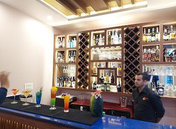 india/manali/solang-valley/bar/beers-n-cheers