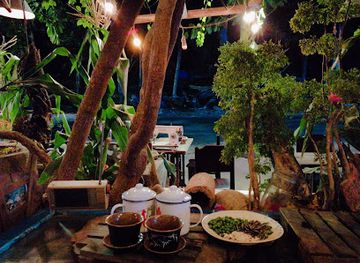 vietnam/con-dao-islands/bar/phien-khuc-coffee-and-food