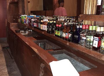 jamaica/port-maria/bar/iguana-s-wine-bar-lounge