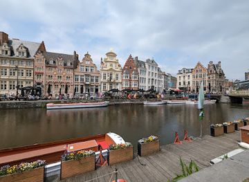 belgium/ghent/graslei-and-korenlei/bar/poppi-coffee-wine-bar-we-proudly-serve-starbucks