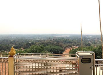 myanmar-burma/kyaiktiyo-pagoda/bar/kyike-hto-ktv