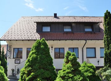 germany/hohenzollern-castle/bar/lowen