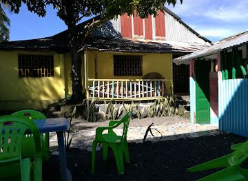 comoros/ngazidja/bar/les-hirondelles