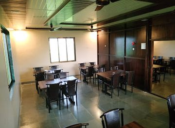 india/konkan-coast/bar/hotel-coconut-grow-bar-permit-room