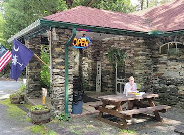 south-carolina/caesars-head-state-park/bar/mountain-house-at-caesars-head