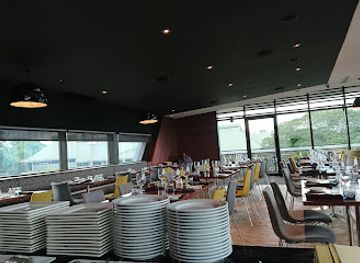 Jackson's Bar Restaurant & Gaming