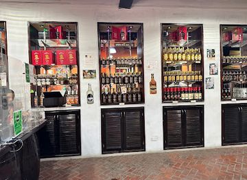 belize/belize-city/queen-s-square/bar/one-barrell-bar