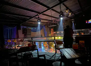 BLUE CASTLE (Bar & Lounge)