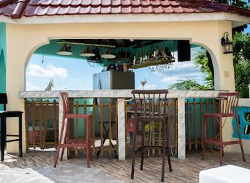 jamaica/middlesex-county/bar/roses-r-red