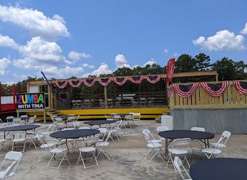 oklahoma/cherokee-landing-state-park/bar/the-no-wake-zone-tenkiller
