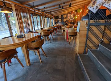 romania/poiana-brasov/bar/capra-neagra-rustic-poiana-brasov