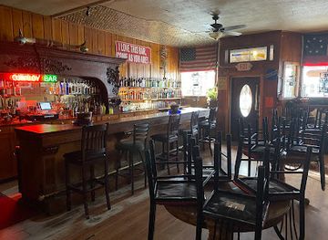 wyoming/absaroka-range/bar/cowboy-bar-and-cafe