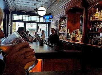 ohio/hocking-hills/bar/ale-house-1890