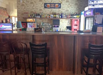 romania/sibiu/bar/rosu-si-negru