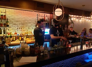 canada/ottawa/byward-market/bar/s-o-m-e-w-h-e-r-e-dine-bar