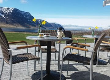 iceland/westfjords/bar/kaffi-sol