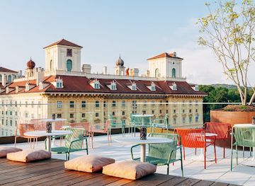 austria/eisenstadt/bar/the-top-drinks-bar-food