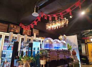 south-korea/pohang/bar/bomb-liquor-aunt-beer-factory