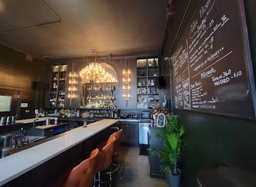 canada/northern-ontario/bar/barkeep