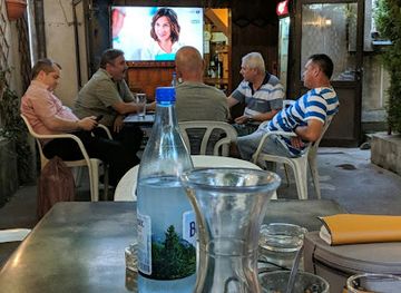 romania/pitesti/bar/tezeu