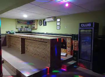 De' Xperience PuB and Night Club
