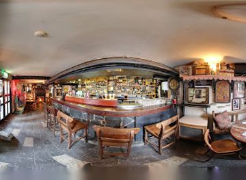 ireland/wicklow-mountains/bar/johnnie-fox-s-pub