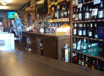 wisconsin/great-river-road/bar/emma-s-bar