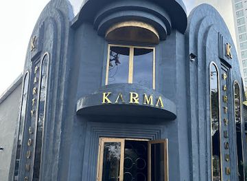 vietnam/nha-trang/tran-phu-beach/bar/karma-lounge-nha-trang