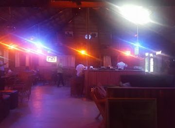 nigeria/abuja/bar/emerald-park-bush-bar