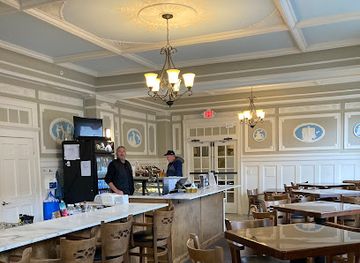 iowa/newton/bar/nostalgia-wine-spirits