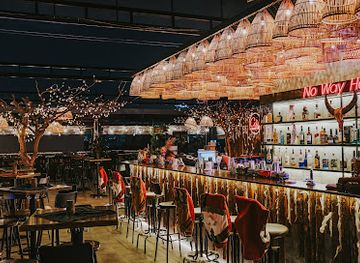 vietnam/ho-chi-minh-city/district-10/bar/cui-rooftop-chi-nhanh-bac-hai