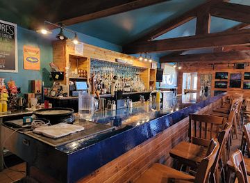 michigan/isle-royale-national-park/bar/lake-effect-bar-and-grill