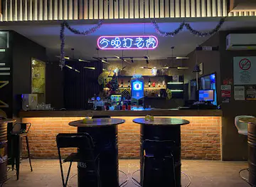 FULL MOON CAFE