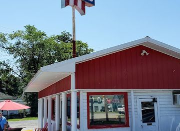 illinois/ferne-clyffe-state-park/bar/ned-s-shed