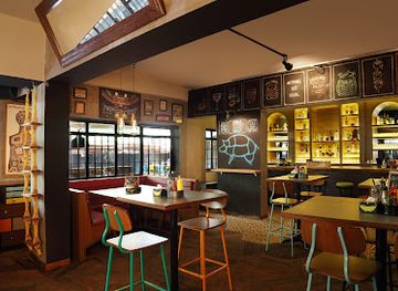 india/mumbai/bandra/bar/monkey-bar