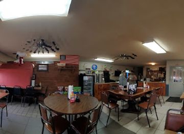 missouri/elephant-rocks-state-park/bar/russell-s-triangle-cafe