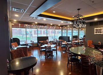 illinois/illinois-beach-state-park/bar/bailey-s-corner-pub