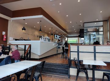 argentina/tierra-del-fuego-national-park/bar/brix-bar