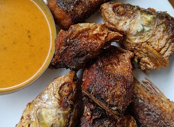 nepal/gokyo-lakes/bar/chamero-gufa-katej