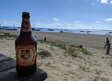 KEMBAKO (Beach Bar & Grill)