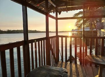 honduras/gracias-a-dios-region/bar/cocos-bar