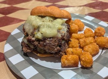 colorado/san-luis-valley/bar/mom-and-pop-s-hideaway