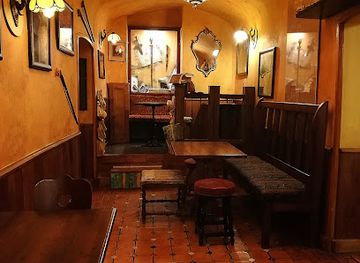 italy/herculaneum/bar/the-shire-pub